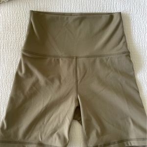 SET Active bike shorts
